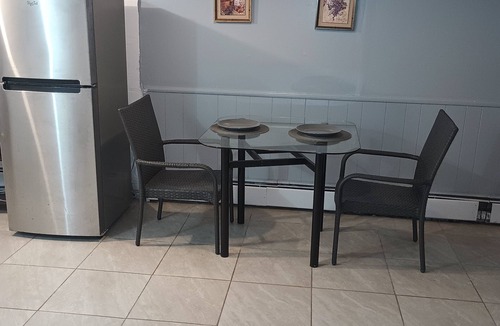 Queens House | Clean and cozy