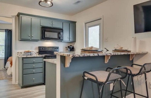 Lewisburg Condo | Clean and Stylishly Decorated
