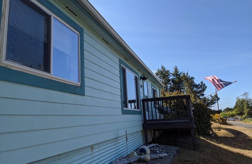 Grayland Cottage | CLEAN Beach Cottage + Beach Path!