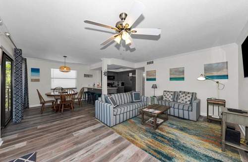 Indian Rocks Beach Villa | Clean, Bright New Beach Villa