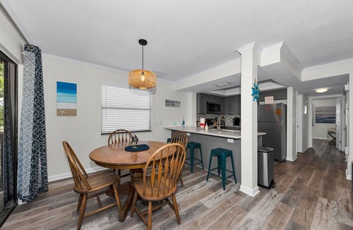Indian Rocks Beach Villa | Clean, Bright New Beach Villa