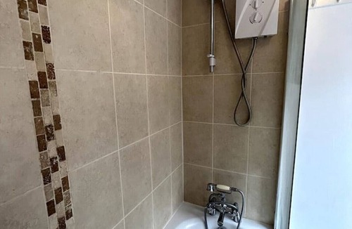 Stoke-on-Trent House | Clean Budget Accommodation