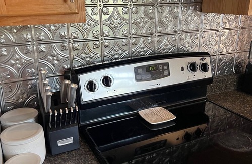 Tulsa House | Clean & Charming 2-bedroom house in Midtown Tulsa