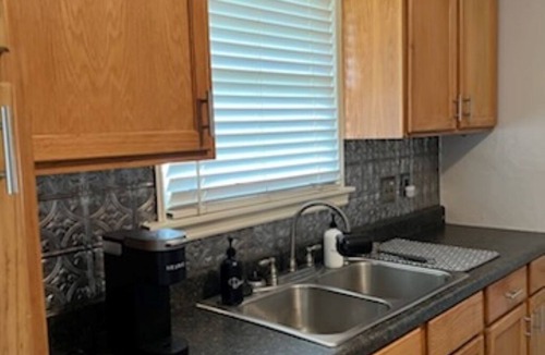 Tulsa House | Clean & Charming 2-bedroom house in Midtown Tulsa