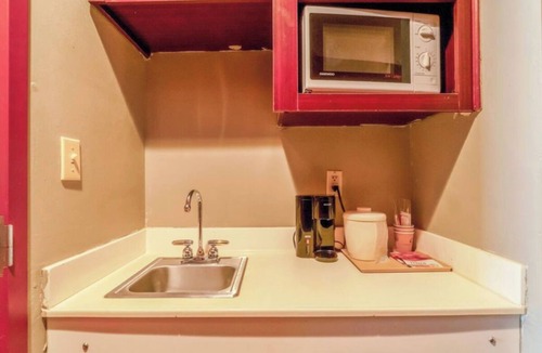 Jonesboro Hotel | Clean & Comfortable Jonesboro Stays: Minutes to Craighead Forest Park | 4 Units