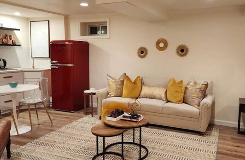 West Orange Apartment | Clean/Comfortable/Spacious/Peaceful Outdoor Spacenn