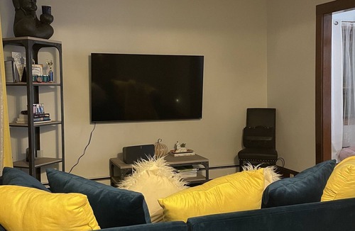 Hartford Apartment | Clean, Comfy and Spacious Bedroom