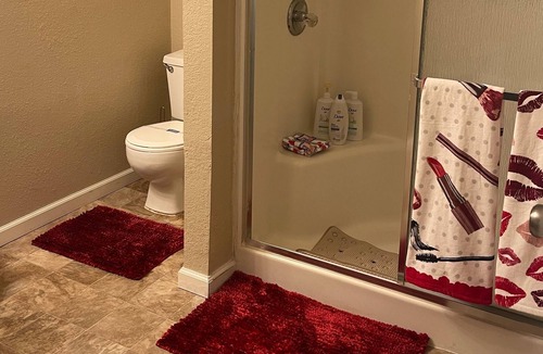 Carmichael House | Clean Comfy Studio