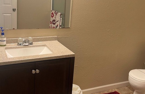 Carmichael House | Clean Comfy Studio