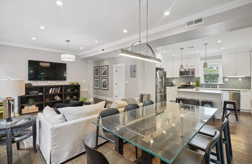 Dorchester House | Clean contemporary Boston duplex