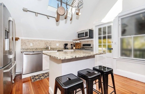 Dorchester House | Clean, Contemporary Duplex | Sleeps 20