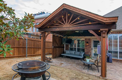 Flower Mound House | Clean, Cozy, and Comfortable in Flower Mound. Very close to lake, parks, trails