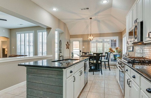 Flower Mound House | Clean, Cozy, and Comfortable in Flower Mound. Very close to lake, parks, trails