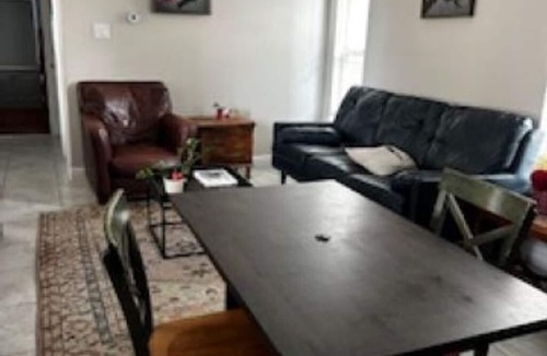 Richmond Apartment | Clean, Cozy apartment with Private Entrance