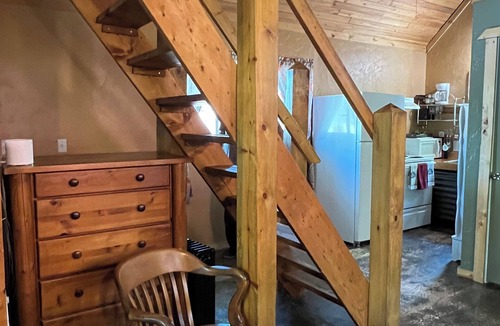 Conconully Cabin | Clean cozy cabin within 1/2 mile of 2 lakes and 100’s of sq miles of wilderness.