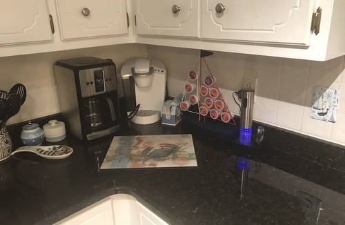 Evans House | Clean Cozy Cottage Ideally Located