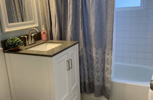 Cheyenne House | Clean & Cozy Downtown Bungalow