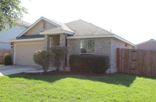 West San Antonio House | Clean & Cozy Home for BMT Graduation 2 miles away from Lackland Air Force Base