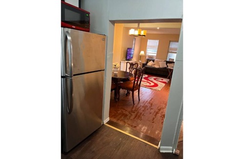 Chester Apartment | Clean cozy house close to everything have access