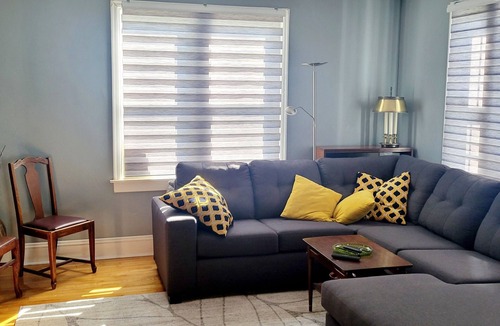 Russellville House | Clean & Cozy - Riverview only 1km from Gordon's Wharf boat slip