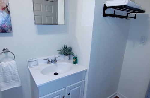 West Warwick Apartment | Clean Cozy Studio Apartment in West Warwick