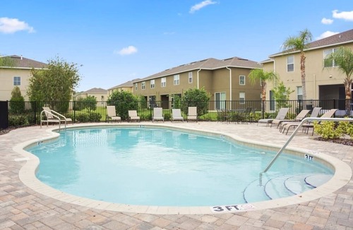 Seffner Community Alliance House | Clean, Elevated Townhome with 3 Bedrooms