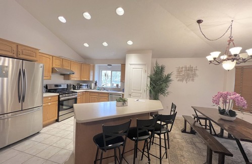 West Valley City House | Clean, Family Friendly, Spacious, Comfy Mattress, All 3 King Beds