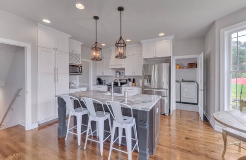 Afton House | Clean family-friendly 5BR in the HEART of Virginia`s Wine Country - Amazing views, basement game room, new outdoor patio