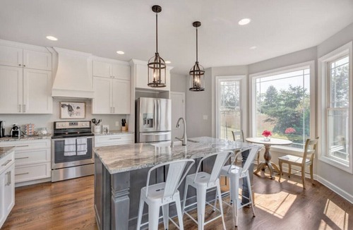 Afton House | Clean family-friendly 5BR in the HEART of Virginia`s Wine Country - Amazing views, basement game room, new outdoor patio