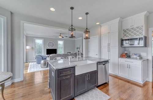 Afton House | Clean family-friendly 5BR in the HEART of Virginia`s Wine Country - Amazing views, basement game room, new outdoor patio