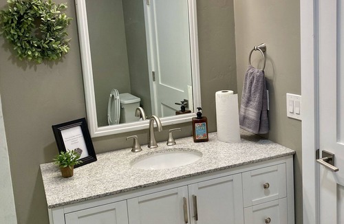 Oakdale House | Clean freaks! Cute, Modern, Clean, Updated Duplex!