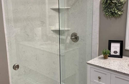 Oakdale House | Clean freaks! Cute, Modern, Clean, Updated Duplex!