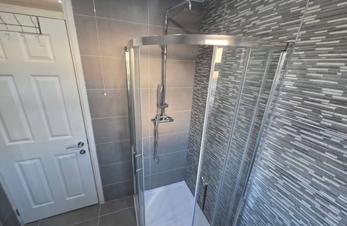 Great Houghton House | Clean fresh cosy house