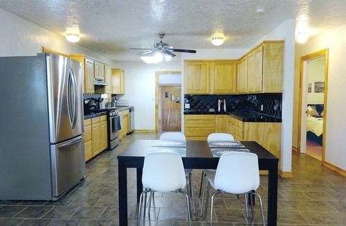 Mitchell House | Clean, fully stocked home in Mitchell.