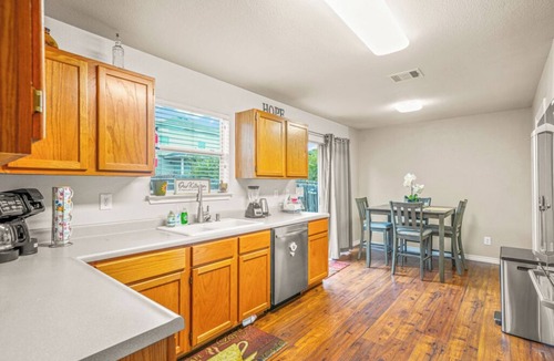 Converse House | Clean, Fun 3 Bedroom, with Game Room & Fire Pit
