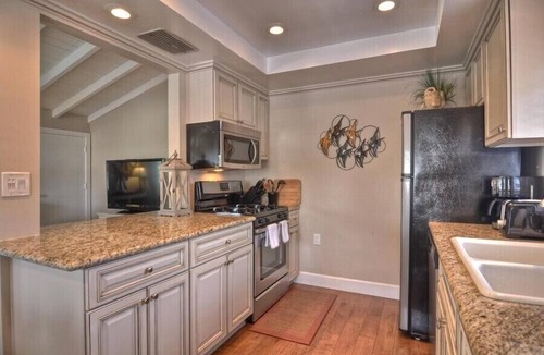 Corona del Mar Condo | Clean & Highly Rated - Close to CDM Beach/Village, A/C&Garage