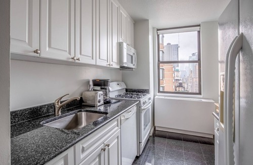 Kips Bay Apartment | Clean Kips Bay 2BR w/Gym & Doorman, nr Comedy & Theater, by Blueground