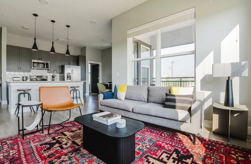 McNeil Apartment | Clean Lost Plains 2BR w/Pool, Pet Area & W/D