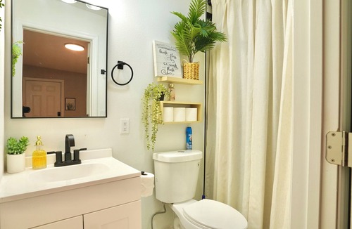 Orlando Apartment | Clean Luxury Boho in Orlando 25 min from Theme Parks