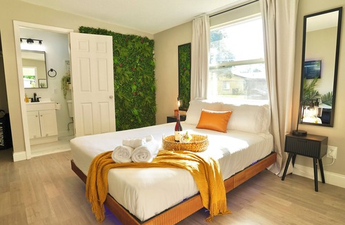 Orlando Apartment | Clean Luxury Boho in Orlando 25 min from Theme Parks