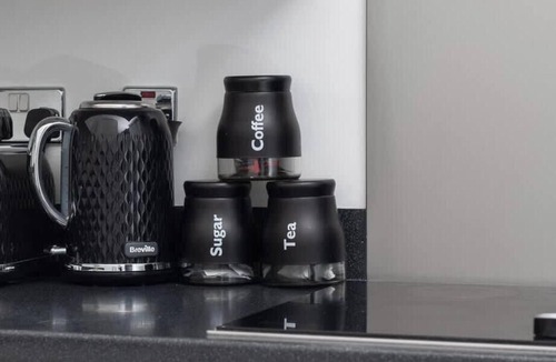 Central Milton Keynes Apartment | Clean|Modern|1 Bed|Free Parking