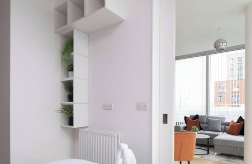 Central Milton Keynes Apartment | Clean|Modern|1 Bed|Free Parking