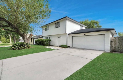 La Porte House | Clean & Modern/La Porte Tx/Perfect for work stays