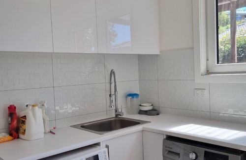 Greensborough House | Clean or cozy. Airy Greensboro Share Room