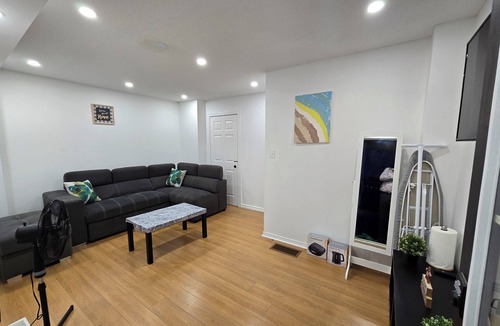 Ajax House | Clean precious house
