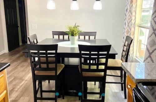 Denver House | Clean & Quiet 3BR Home Near Lake Norman - Pets Welcome