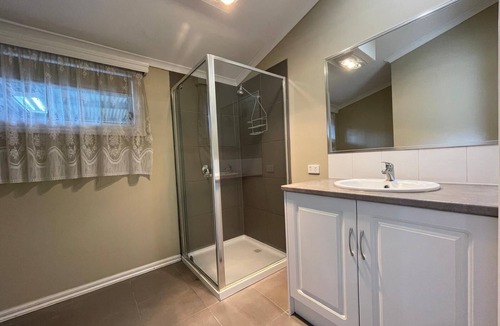 Seymour House | Clean, secure studio