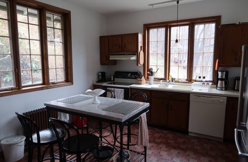 Phoenicia House | Clean & Serene 4 BR House with mountain & river views. Great for groups!