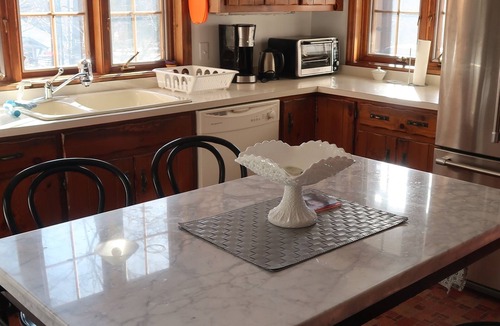 Phoenicia House | Clean & Serene 4 BR House with mountain & river views. Great for groups!