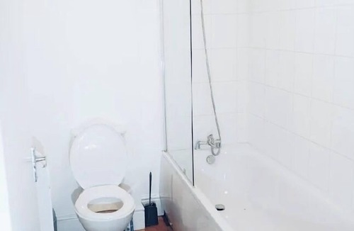 Brierley Hill Apartment | Clean, Spacious 2-Bed Apartment in Brierley Hill